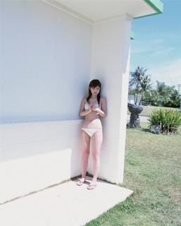Yûko Ogura feet photo thumbnail