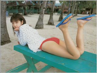 Yûko Ogura feet photo thumbnail