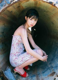 Yûko Ogura feet photo thumbnail