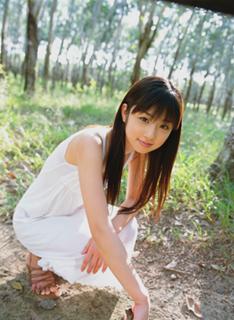 Yûko Ogura feet photo thumbnail