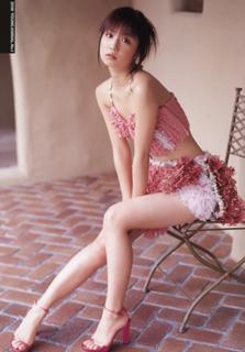 Yûko Ogura feet photo thumbnail
