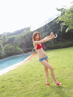 Yûko Ogura feet photo thumbnail