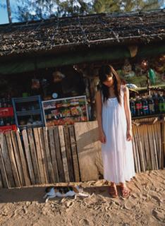 Yûko Ogura feet photo thumbnail