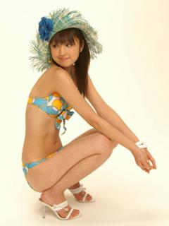 Yûko Ogura feet photo thumbnail