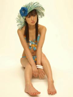 Yûko Ogura feet photo thumbnail