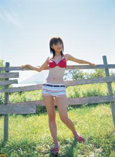 Yûko Ogura feet photo thumbnail