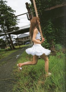 Yûko Ogura feet photo thumbnail