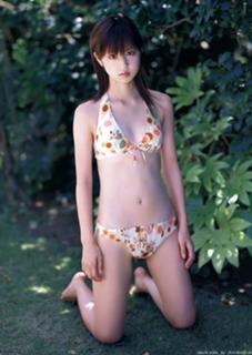 Yûko Ogura feet photo thumbnail