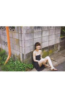 Yûko Ôshima feet photo 10
