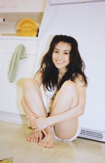 Yûko Ôshima feet photo 6