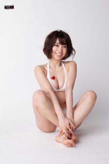 Yûko Ôshima feet photo 6