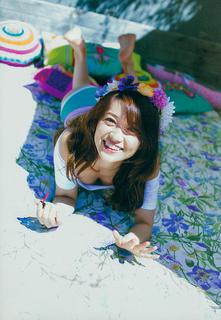 Yûko Ôshima feet photo 3