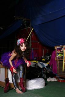 Yûko Ôshima feet photo 15