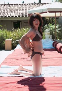 Yûko Ôshima feet photo 17