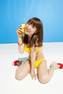 Yûko Ôshima feet photo 5