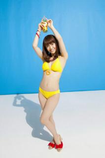 Yûko Ôshima feet photo 3