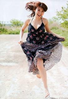 Yûko Ôshima feet photo 18