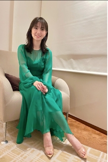 Yûko Ôshima feet photo 6