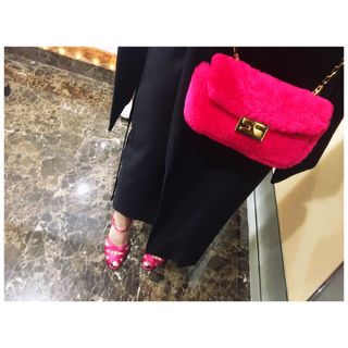 Yûko Ôshima feet photo 3