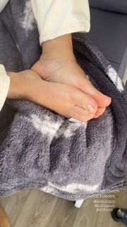 Yüsra Geyik feet photo 4