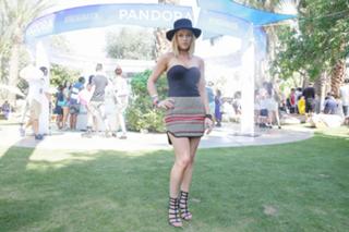 ZZ Ward feet photo 2