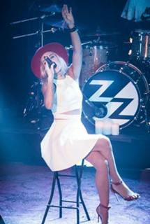 ZZ Ward feet photo 16