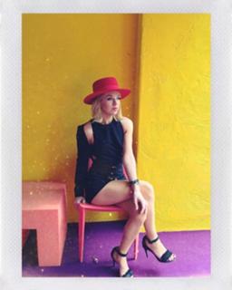 ZZ Ward feet photo 15