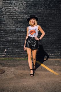 ZZ Ward feet photo 13