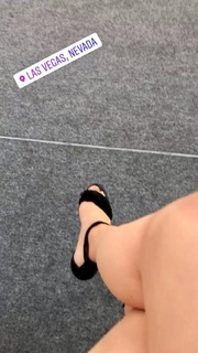 ZZ Ward feet photo 11