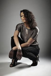 Zaho feet photo 3