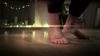 Zahra Ahmadi feet photo 9