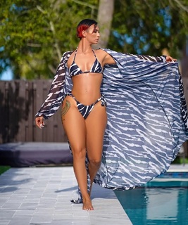 Zahra Elise feet photo 6