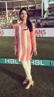 Zainab Abbas feet photo 13