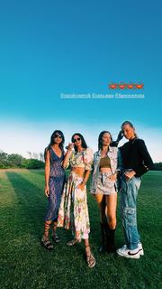 Zaira Nara feet photo thumbnail