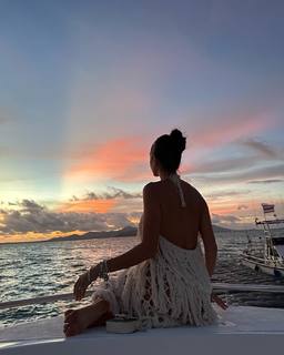 Zaira Nara feet photo thumbnail