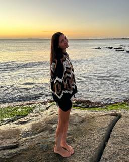 Zaira Nara feet photo thumbnail