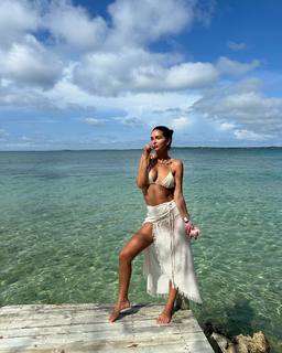 Zaira Nara feet photo thumbnail
