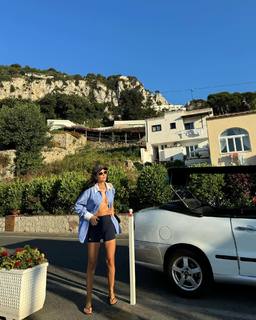 Zaira Nara feet photo thumbnail