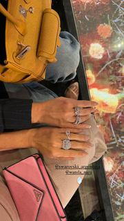 Zaira Nara feet photo thumbnail