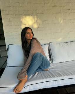 Zaira Nara feet photo thumbnail
