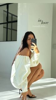 Zaira Nara feet photo thumbnail