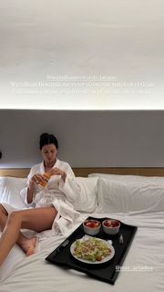 Zaira Nara feet photo thumbnail