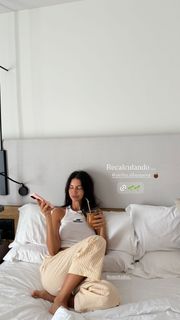 Zaira Nara feet photo thumbnail