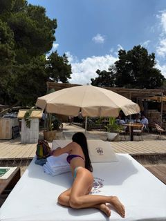 Zaira Nara feet photo thumbnail