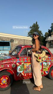 Zaira Nara feet photo thumbnail