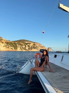 Zaira Nara feet photo thumbnail