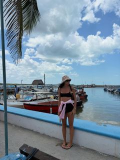 Zaira Nara feet photo thumbnail