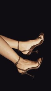 Zaira Nara feet photo thumbnail