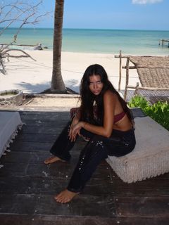 Zaira Nara feet photo thumbnail