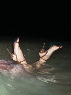 Zaira Nara feet photo thumbnail